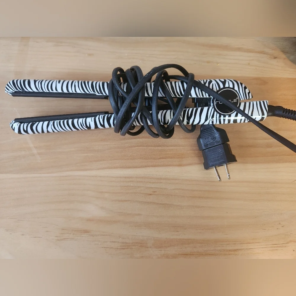 Royale Zebra Print Hair Straightener - Black and White